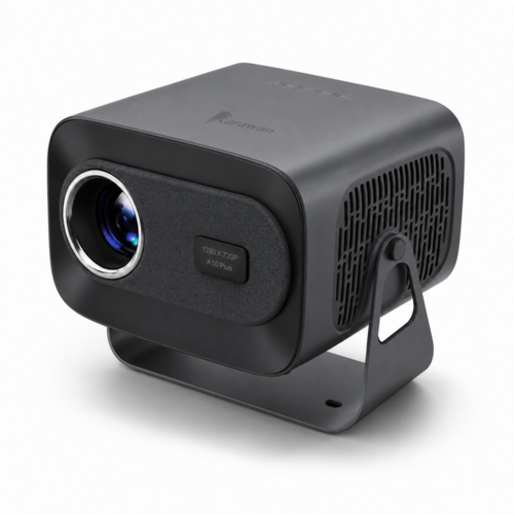 Un proyector portátil negro con una lente prominente, rejillas de ventilación y soporte ajustable.