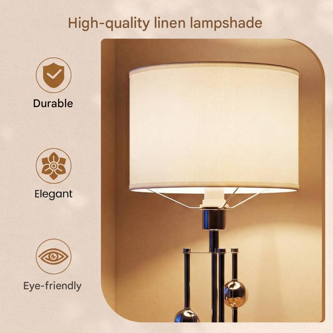 Een beige linnen lampenkap op een metalen standaard met iconen links die duurzaam, elegant en oogvriendelijk benadrukken.