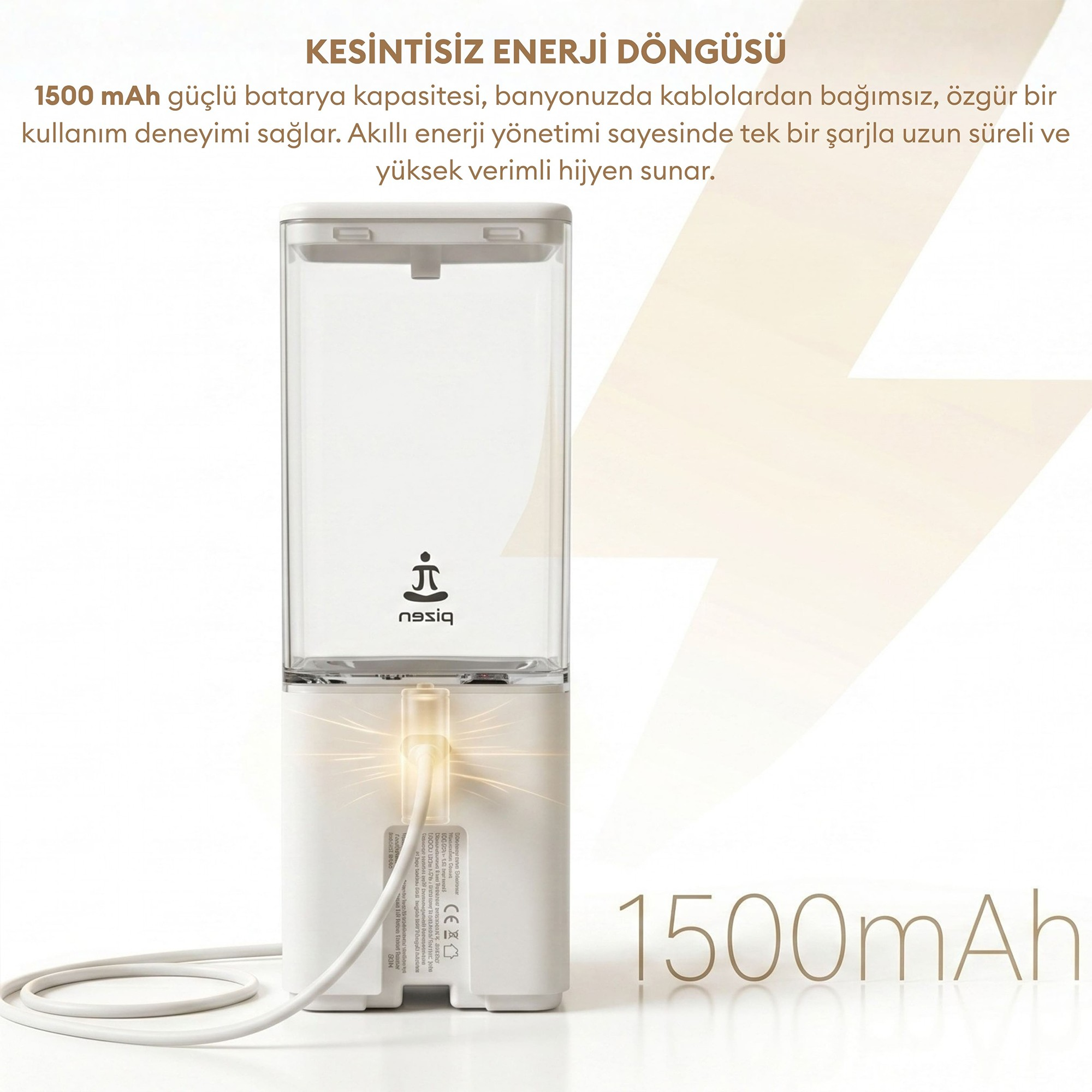 Şeffaf haznesi olan beyaz bir sıvı sabunluk, şarj kablosuna takılı, 1500 mAh pil gücüne sahip.