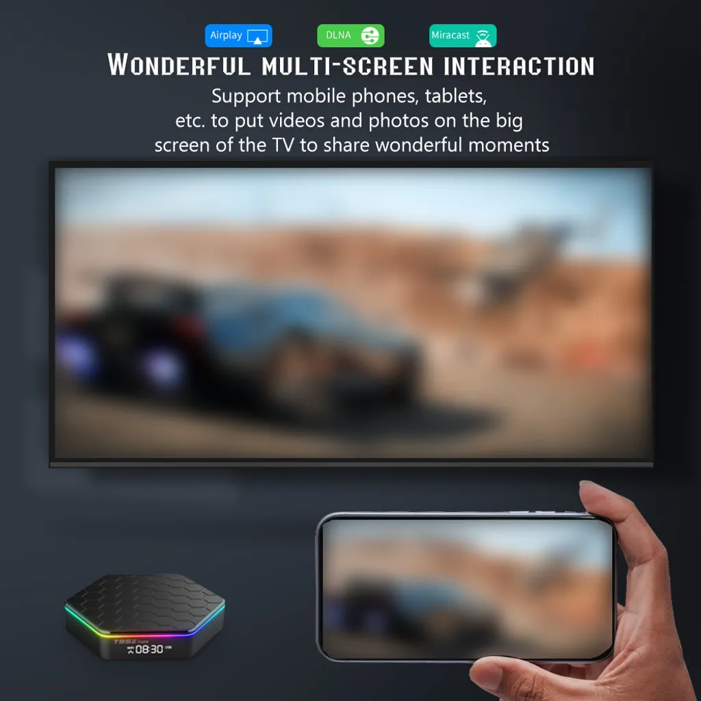 Ein Smartphone spiegelt Inhalte kabellos auf einen großen Fernseher neben einer TV-Box.