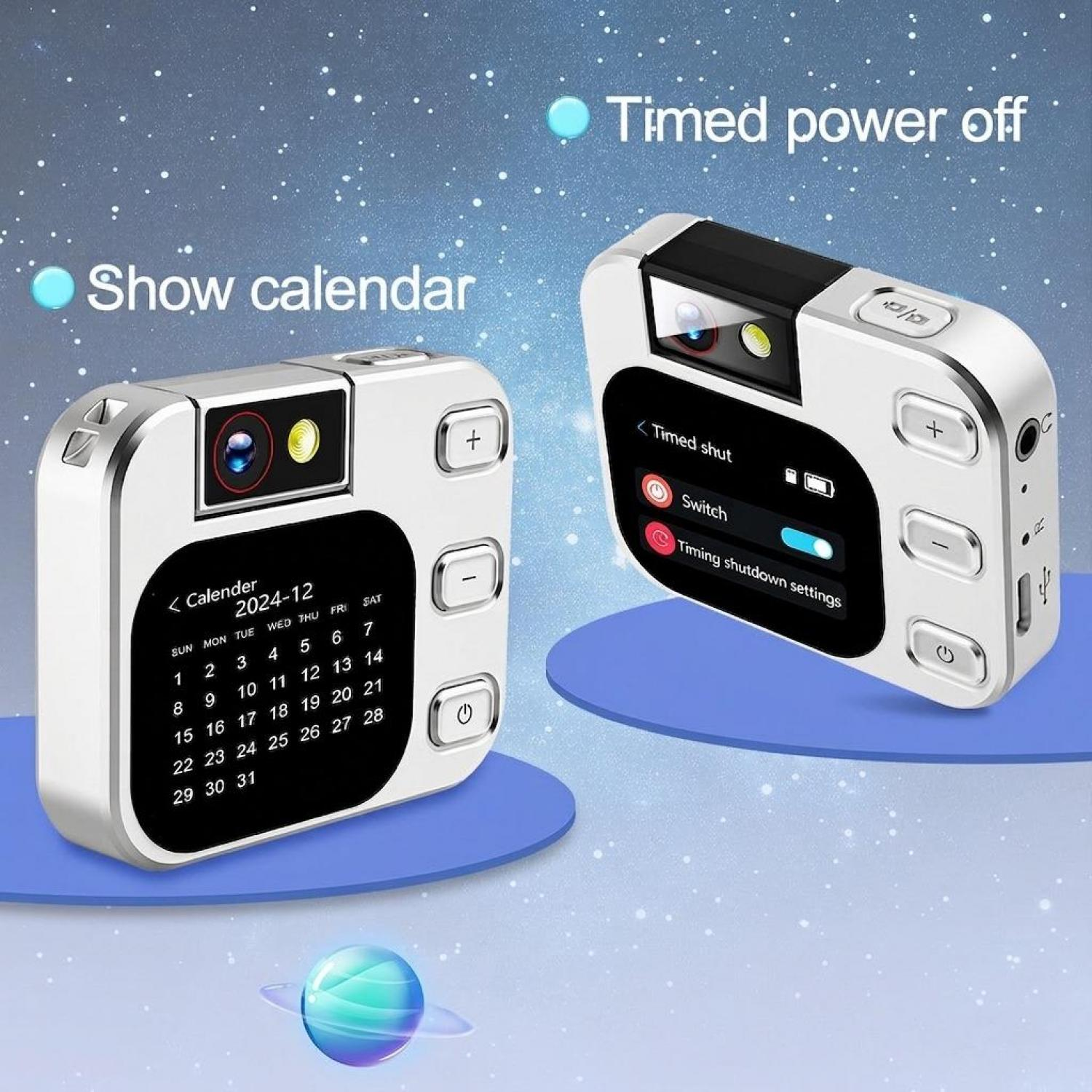 Zwei kleine silberne Kameras vor einem blau-grauen Hintergrund mit Sternen; eine zeigt einen Kalender, die andere Einstellungen.