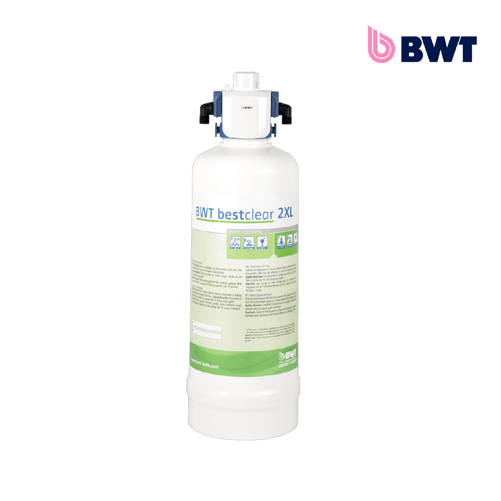 Ein weißer BWT bestclear 2XL Wasserfilter mit blauem Kopf und Logo auf weißem Hintergrund.