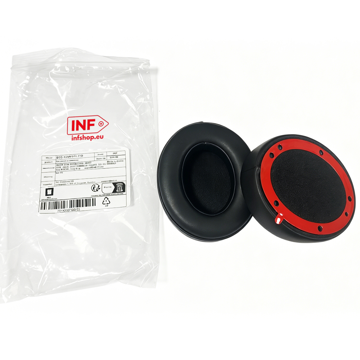 Deux coussinets d'oreilles noirs de rechange avec un bord adhésif rouge à côté d'un sachet plastique étiqueté.