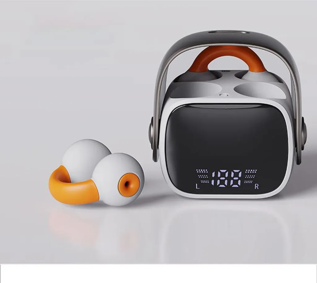 Weiße und orangefarbene kabellose Ohrhörer mit Ladecase, Digitaldisplay und Griff auf weißem Grund.