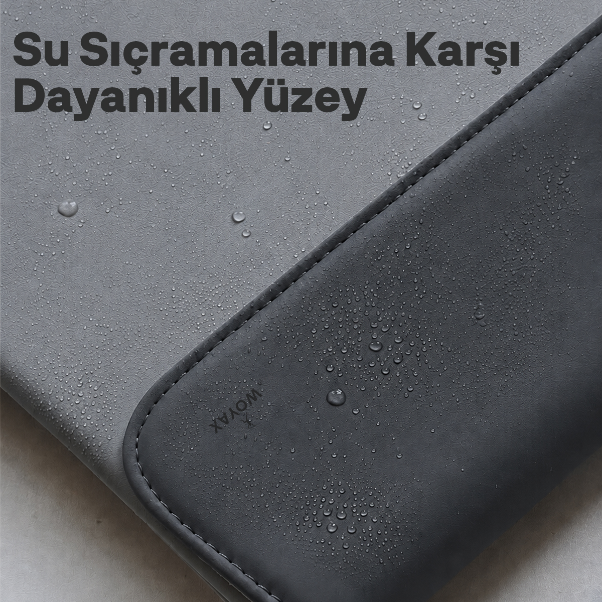 Su damlacıkları ve metin içeren suya dayanıklı yüzey.