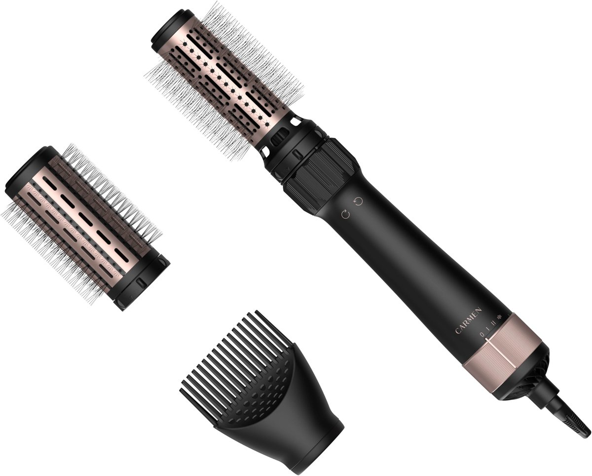 Un styler ad aria calda Carmen nero e oro rosa con due spazzole intercambiabili e un beccuccio a pettine su sfondo bianco.