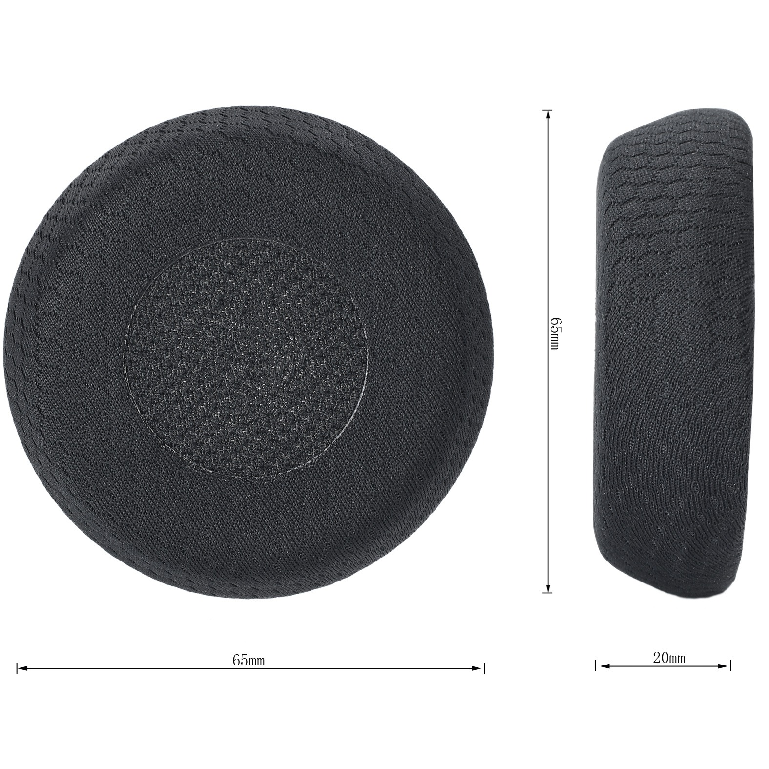 Schwarzes Stoff-Ohrpolster mit Maßen von 65 mm Durchmesser und 20 mm Dicke.