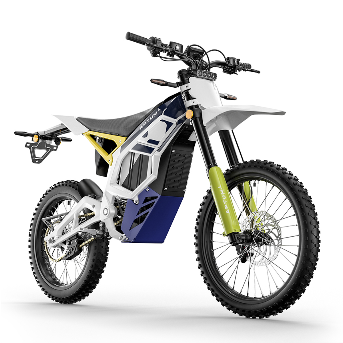 Nowoczesny biały, niebieski i żółty elektryczny motocykl terenowy z oponami z bieżnikiem na białym tle.