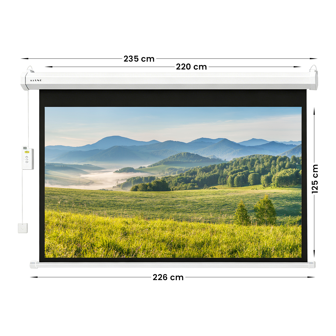 Eine weiße motorisierte Leinwand mit Maßpfeilen zeigt eine Landschaft aus grünen Feldern und fernen Bergen.