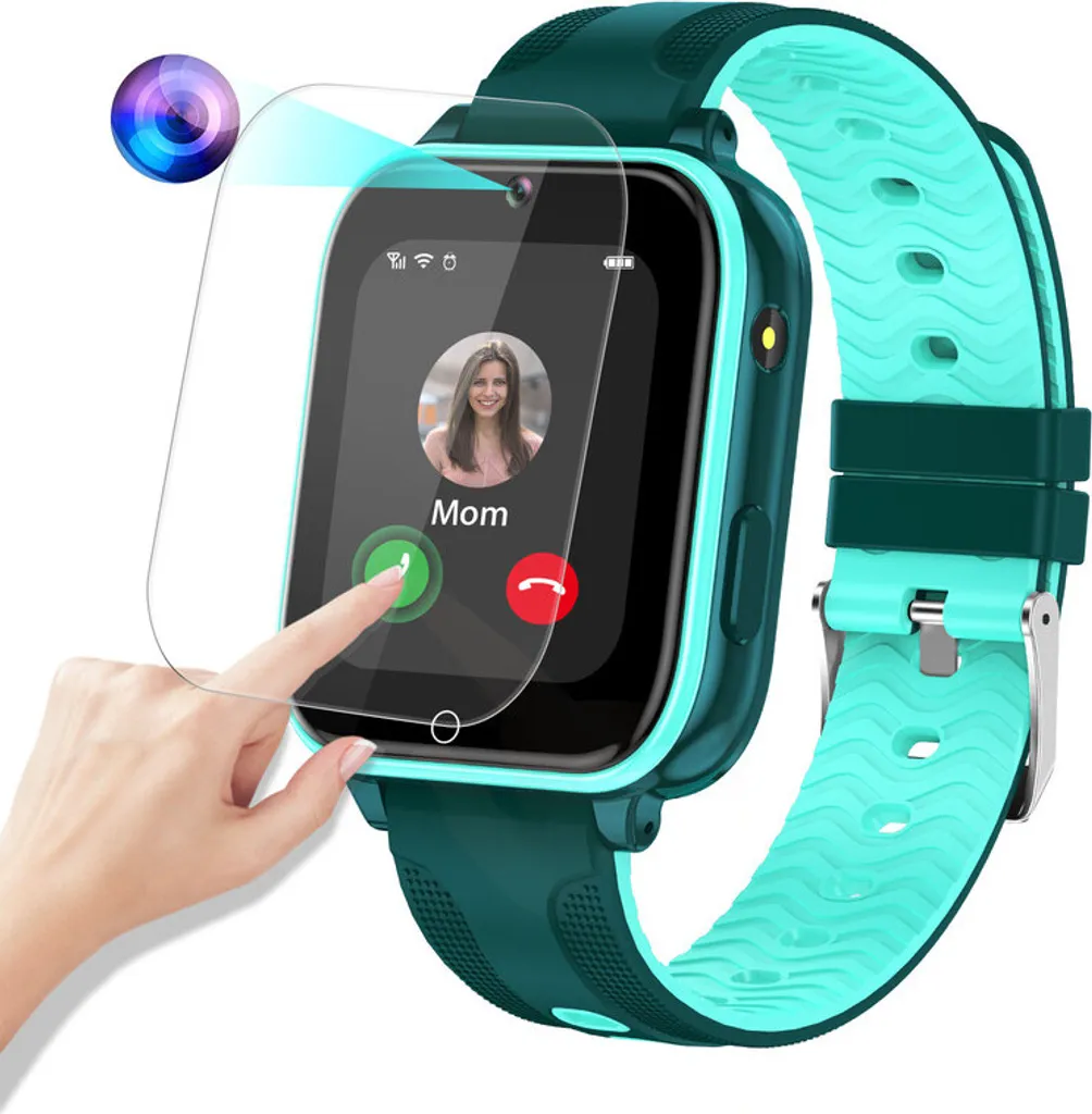 Grüne Smartwatch mit Touchscreen, auf dem ein Anruf von "Mom" angezeigt wird, während ein Schutzglas angebracht wird.
