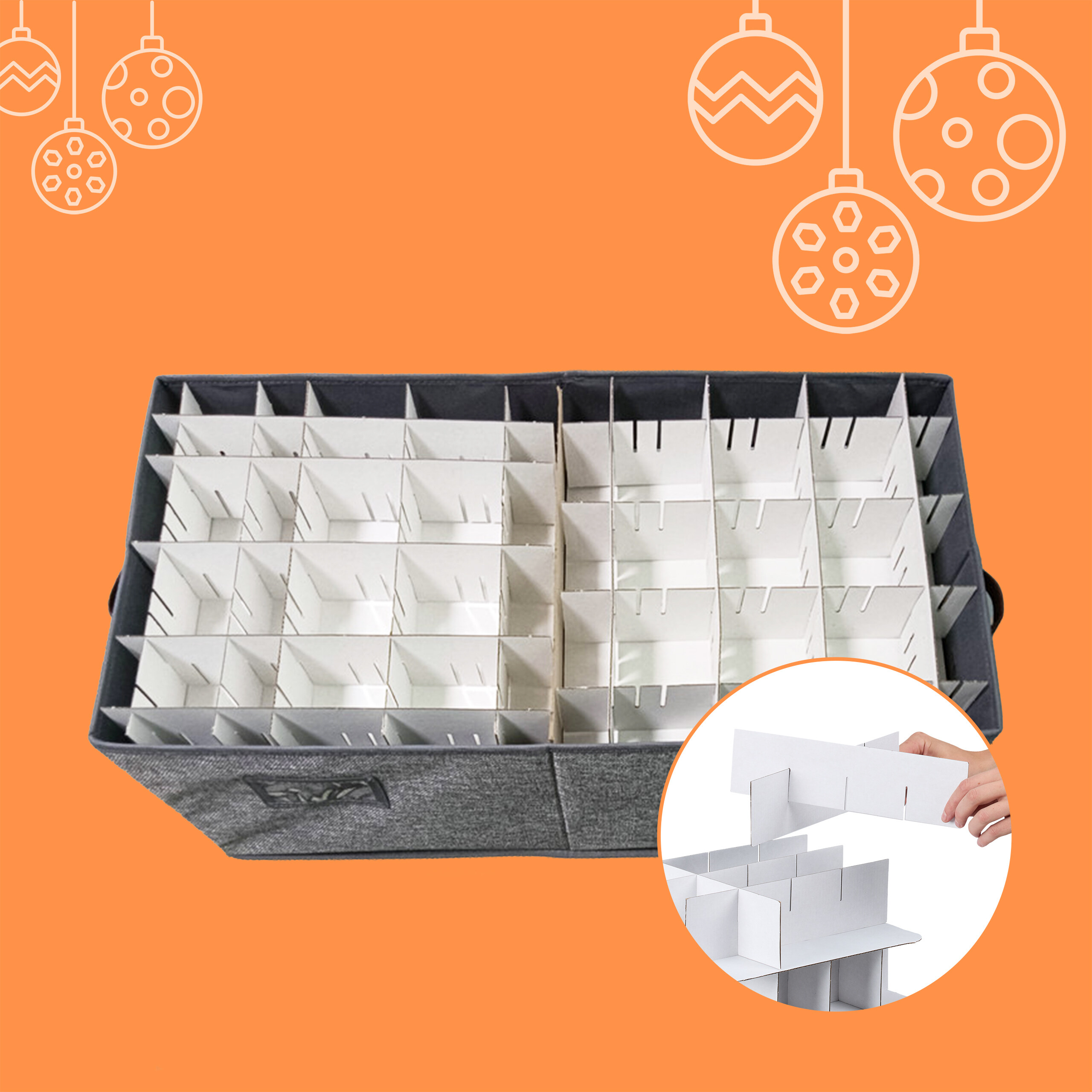Graue Aufbewahrungsbox mit weißen Trennwänden für Weihnachtskugeln auf orangem Hintergrund.