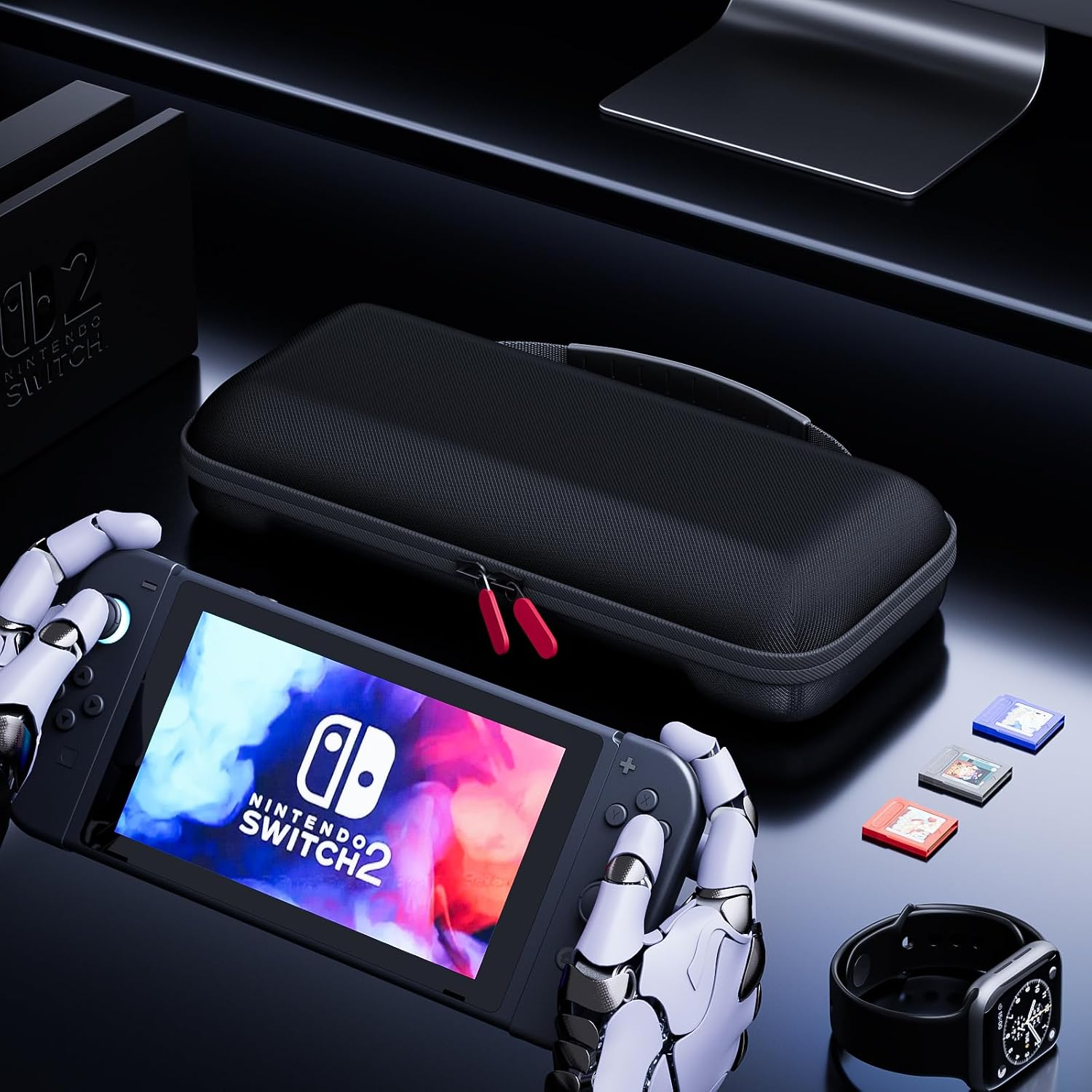 Eine Roboterhand hält eine Nintendo Switch 2 auf einem dunklen Tisch, neben einer Tasche, Spielkarten und einer Smartwatch.
