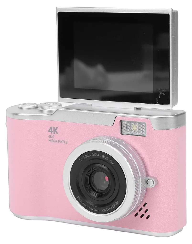 Eine pinke 4K-Kompaktkamera mit ausklappbarem Bildschirm und silbernem Objektiv vor weißem Hintergrund.