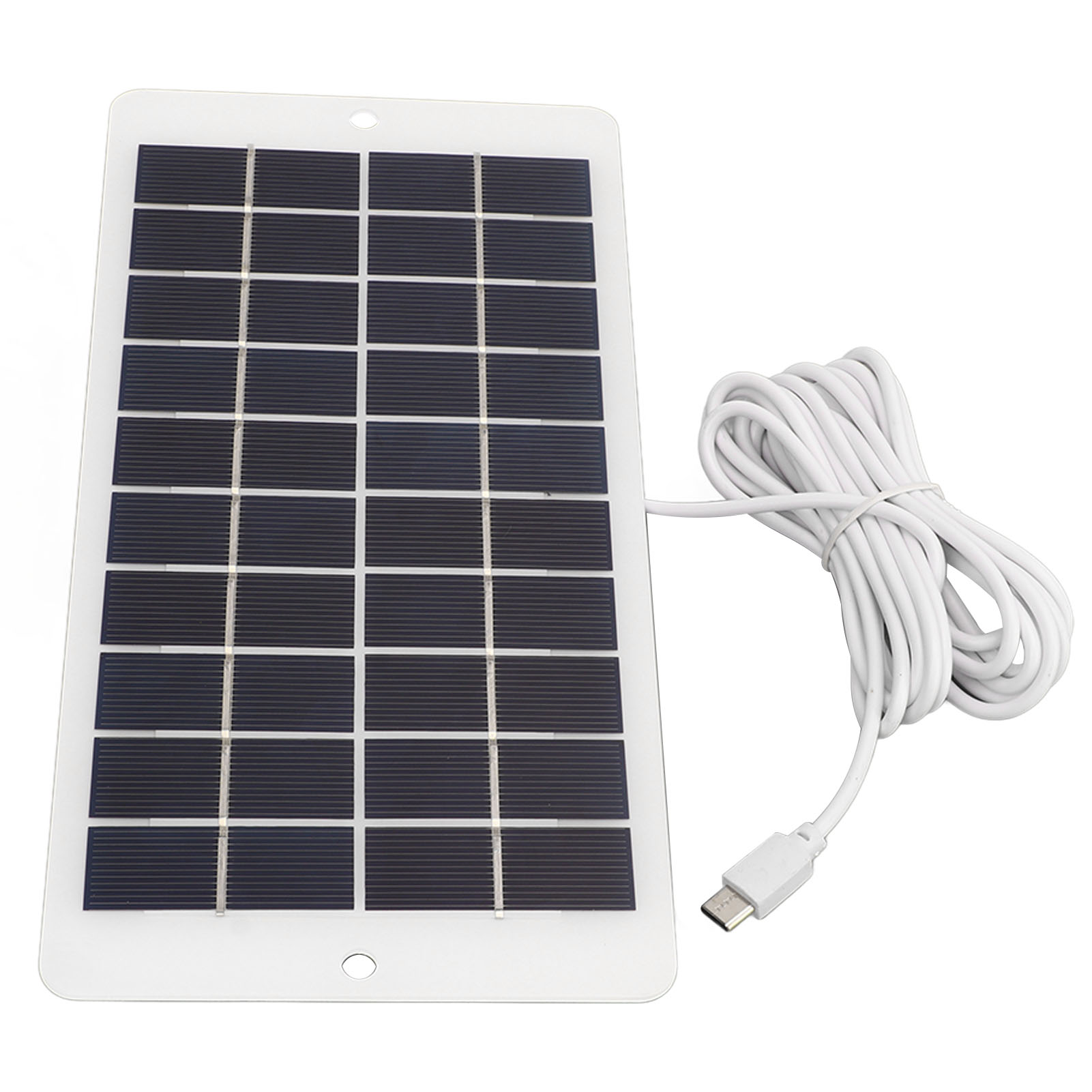 Ein kleines weißes Solarmodul mit einem langen weißen Kabel und einem USB-Stecker auf weißem Hintergrund.
