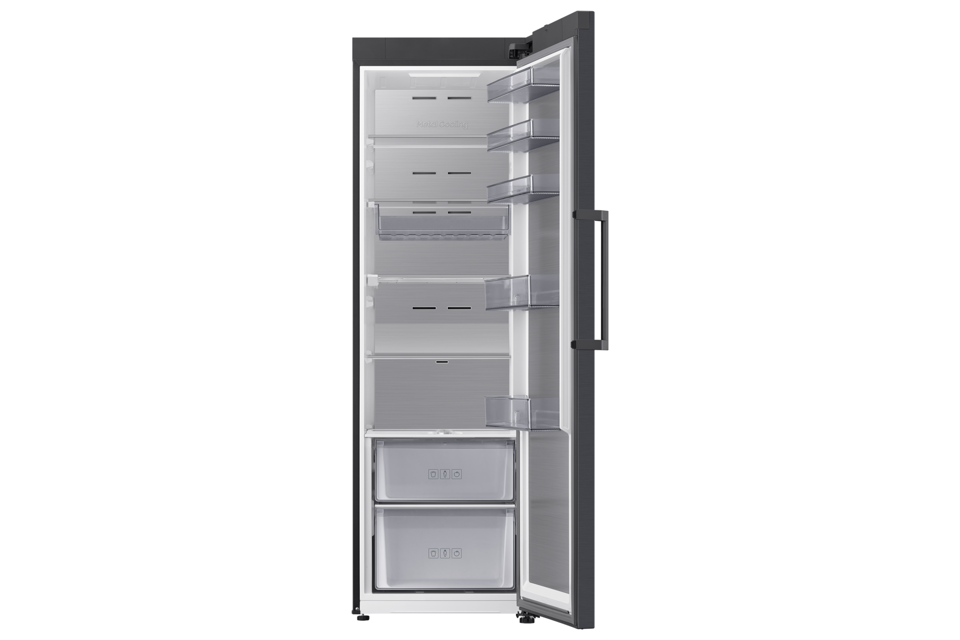 Ein offener dunkler Kühlschrank mit leeren Glasböden, Türfächern und zwei Schubladen unten auf schwarzem Hintergrund.