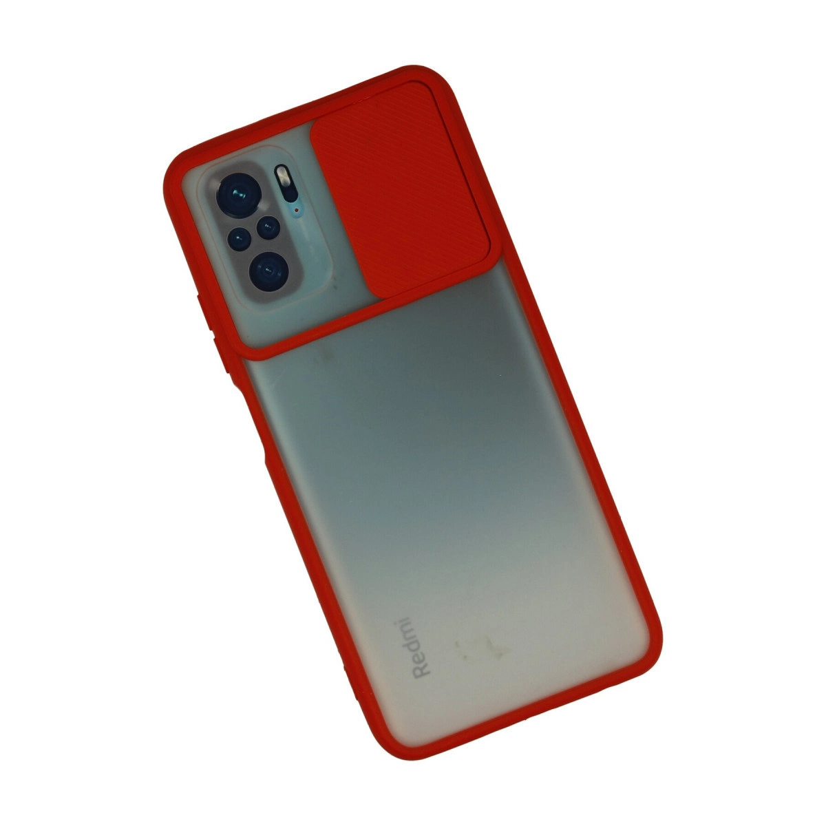 Beyaz arka planda kayar kamera kapaklı kırmızı koruyucu kılıf içinde bir akıllı telefon.