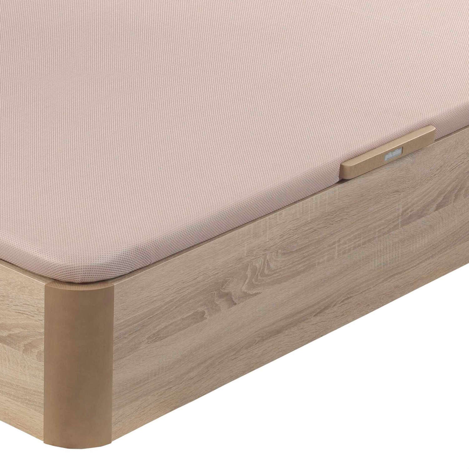 Una base de cama de madera con tela beige y un asa pequeña.