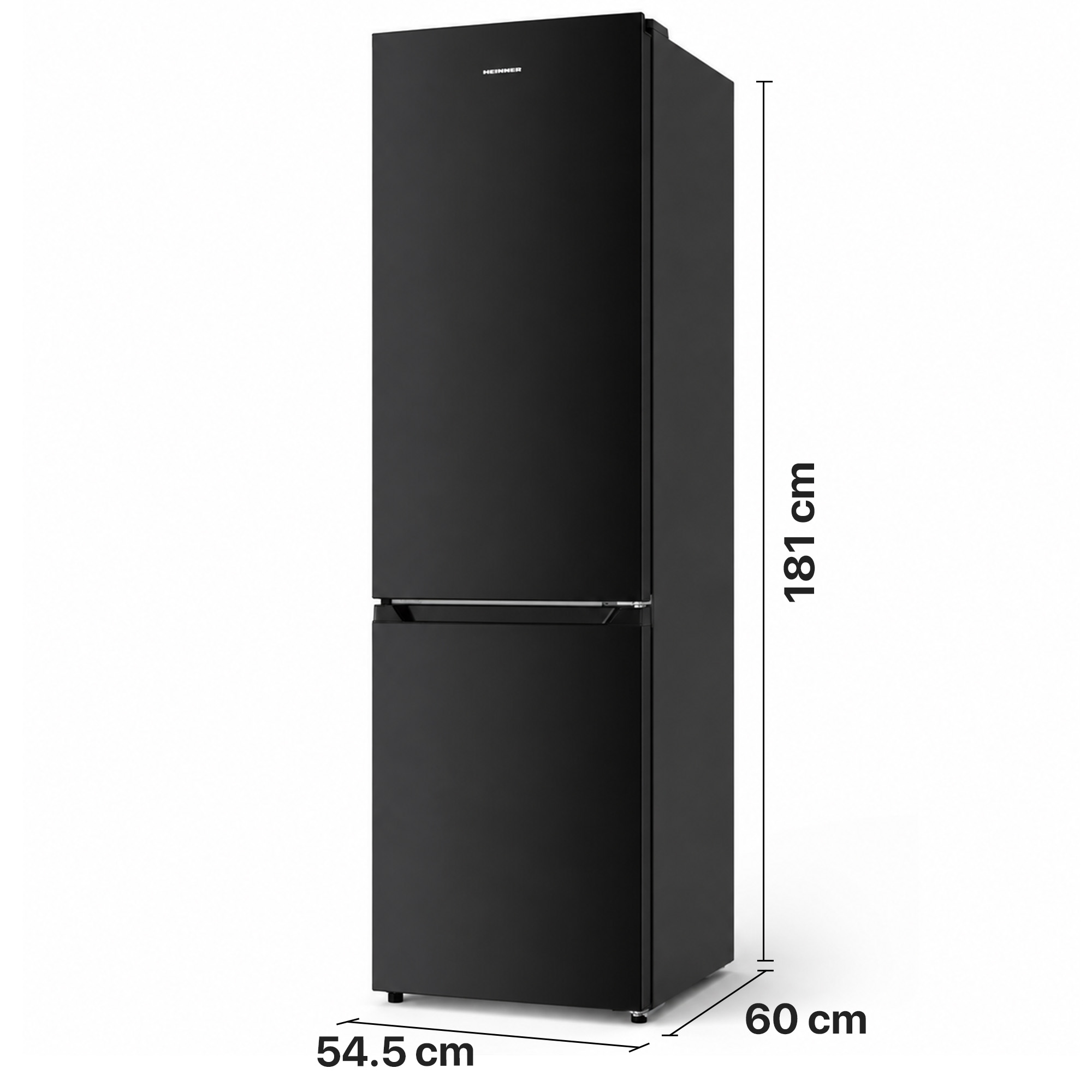 Zwarte koel-vriescombinatie met afmetingen van 181 cm hoog, 54,5 cm breed en 60 cm diep.