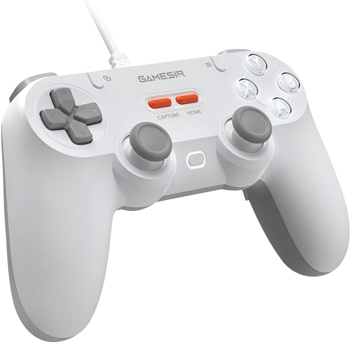 Beyaz arka planda gri düğmelere, joystick'lere ve bağlı bir kabloya sahip beyaz bir GameSir kumandası.