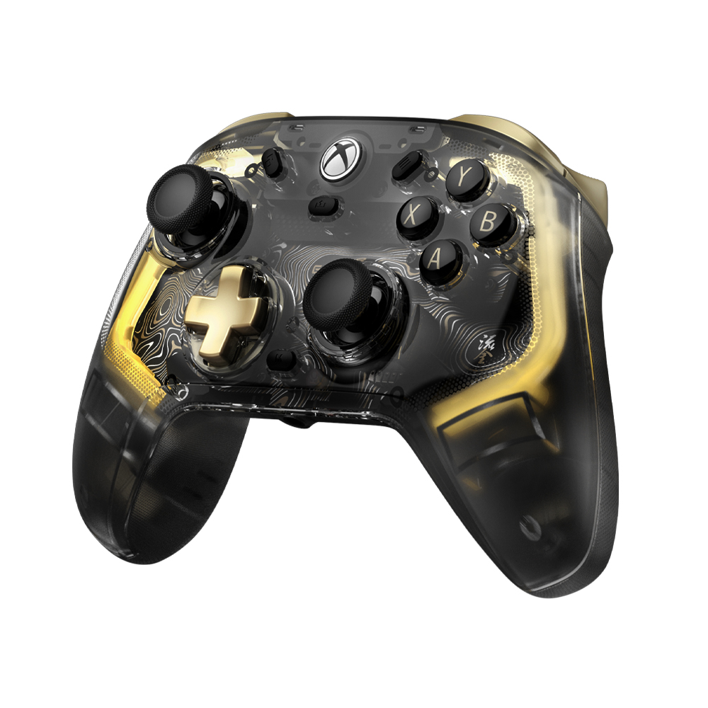 Controller Xbox nero trasparente con dettagli dorati e impugnatura testurizzata su sfondo bianco.