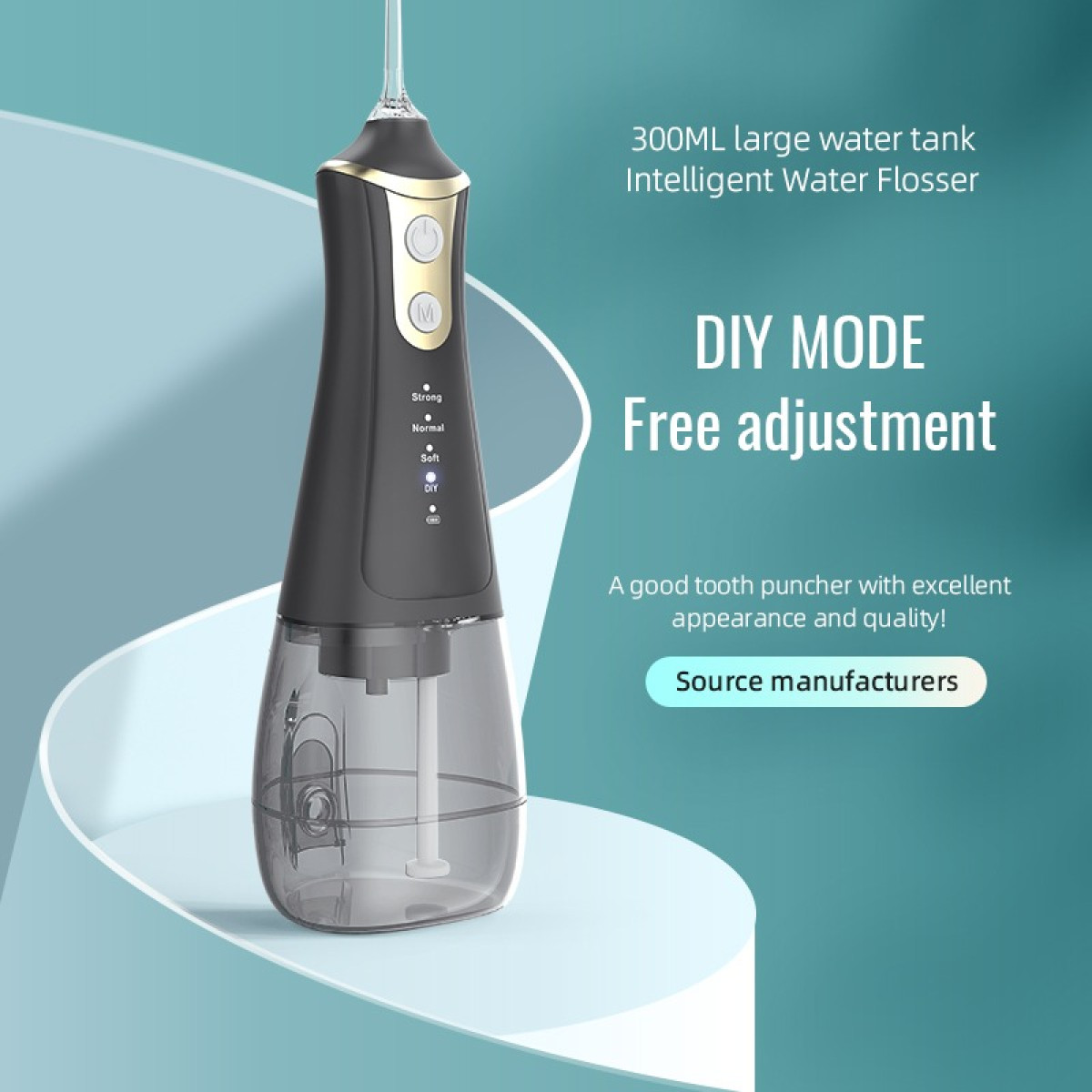 Ein schwarzer elektrischer Munddusche mit großem Wassertank auf einem hellblauen Podest vor grünem Hintergrund.