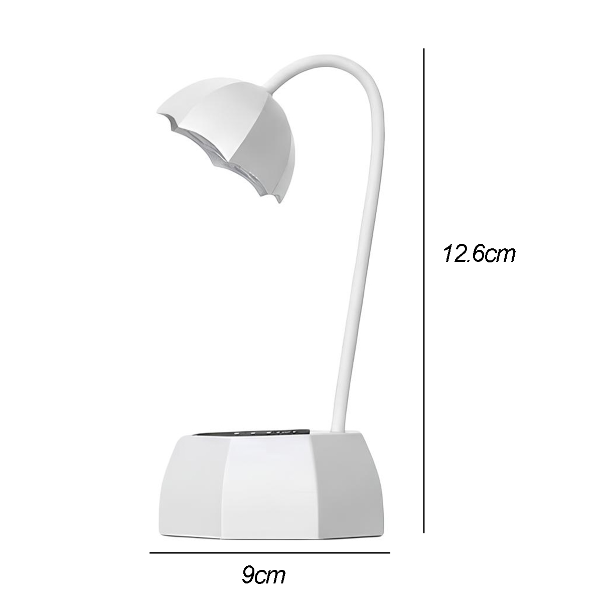 Eine weiße Schreibtischlampe mit flexiblem Hals, 12,6 cm hoch und 9 cm breit auf weißem Hintergrund.