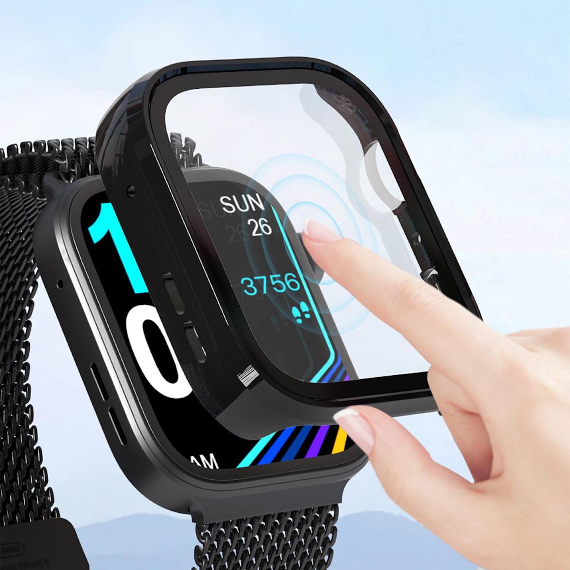 Mano che tocca una custodia protettiva nera posizionata su uno smartwatch con cinturino a maglia.