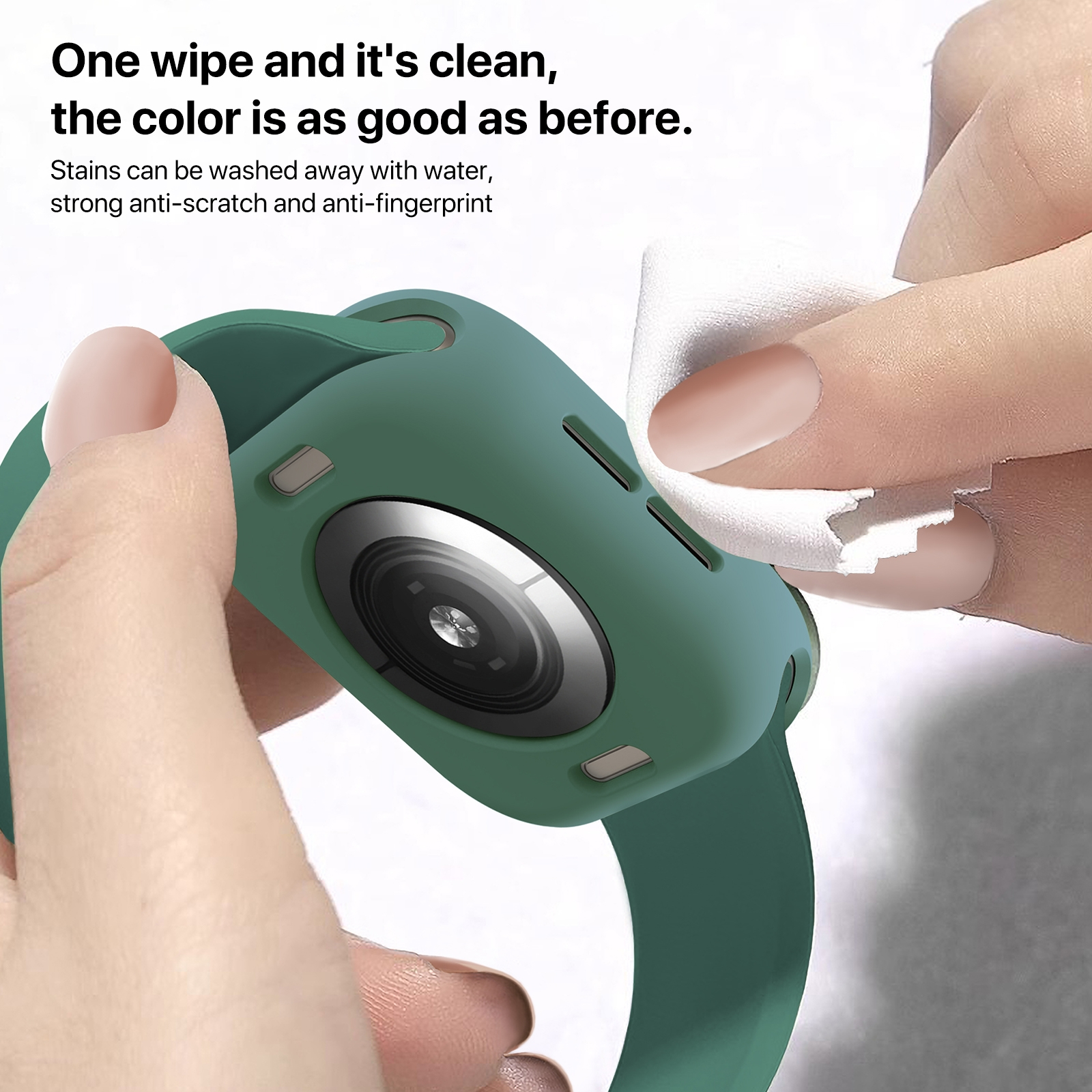 Una mano pulisce una custodia verde per smartwatch con un panno. Testo sopra.