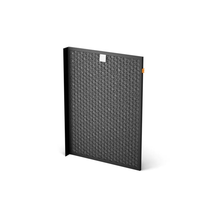 Un filtro de campana extractora negro rectangular con estructura de nido de abeja y un pequeño elemento blanco y naranja.