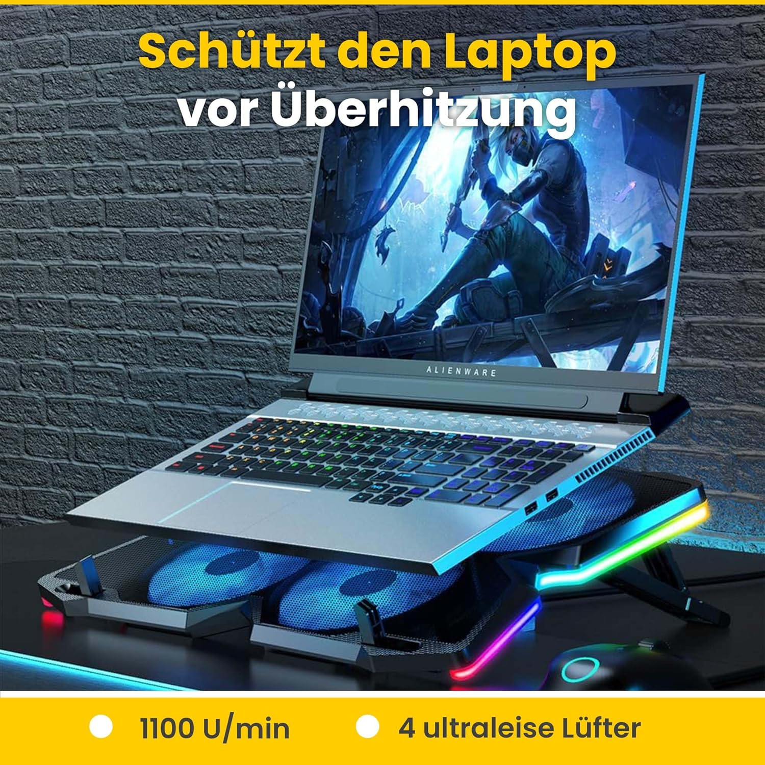 Ein Laptop auf einem beleuchteten Kühlpad vor einer grauen Ziegelwand.