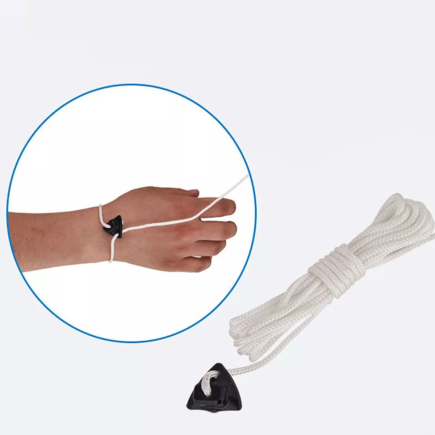 Cuerda blanca enrollada con cierre triangular negro; un recuadro muestra su aplicación en la muñeca.