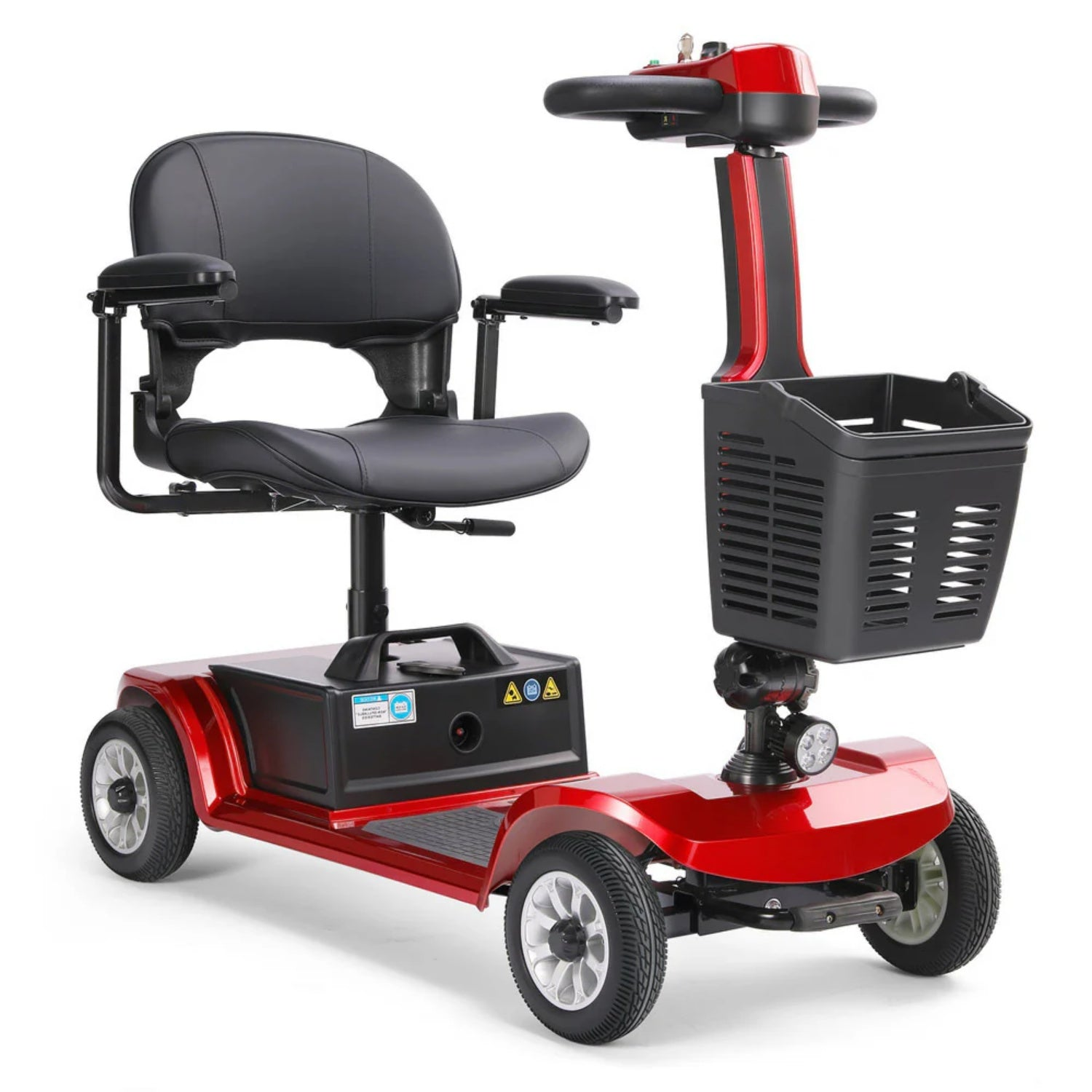 Un scooter de movilidad rojo de cuatro ruedas con asiento negro y cesta delantera sobre fondo blanco.
