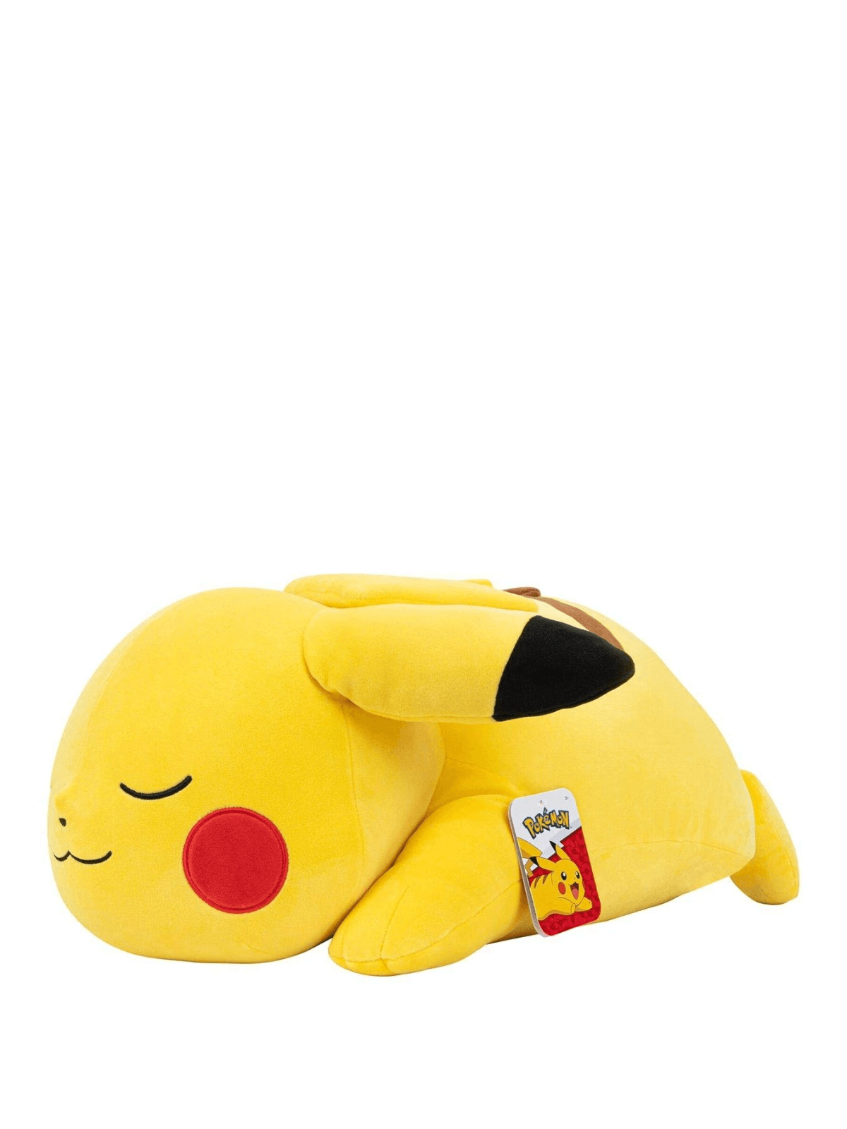Ein gelbes, schlafendes Pikachu-Plüschtier liegt auf dem Bauch vor weißem Hintergrund.