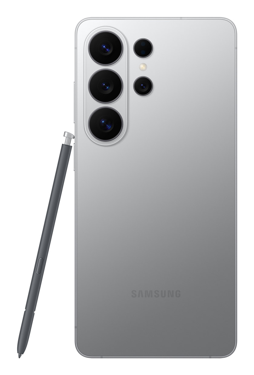 Parte trasera de un teléfono inteligente plateado con tres cámaras y su lápiz oscuro.