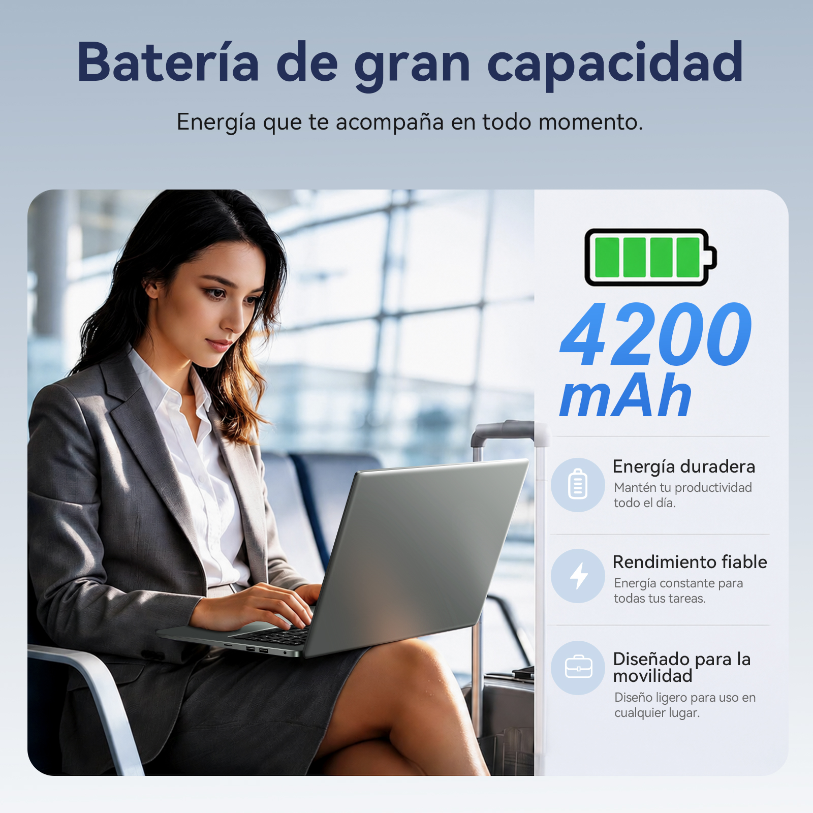 Una empresaria trabaja en un portátil en un aeropuerto, junto a información sobre una batería de 4200 mAh.