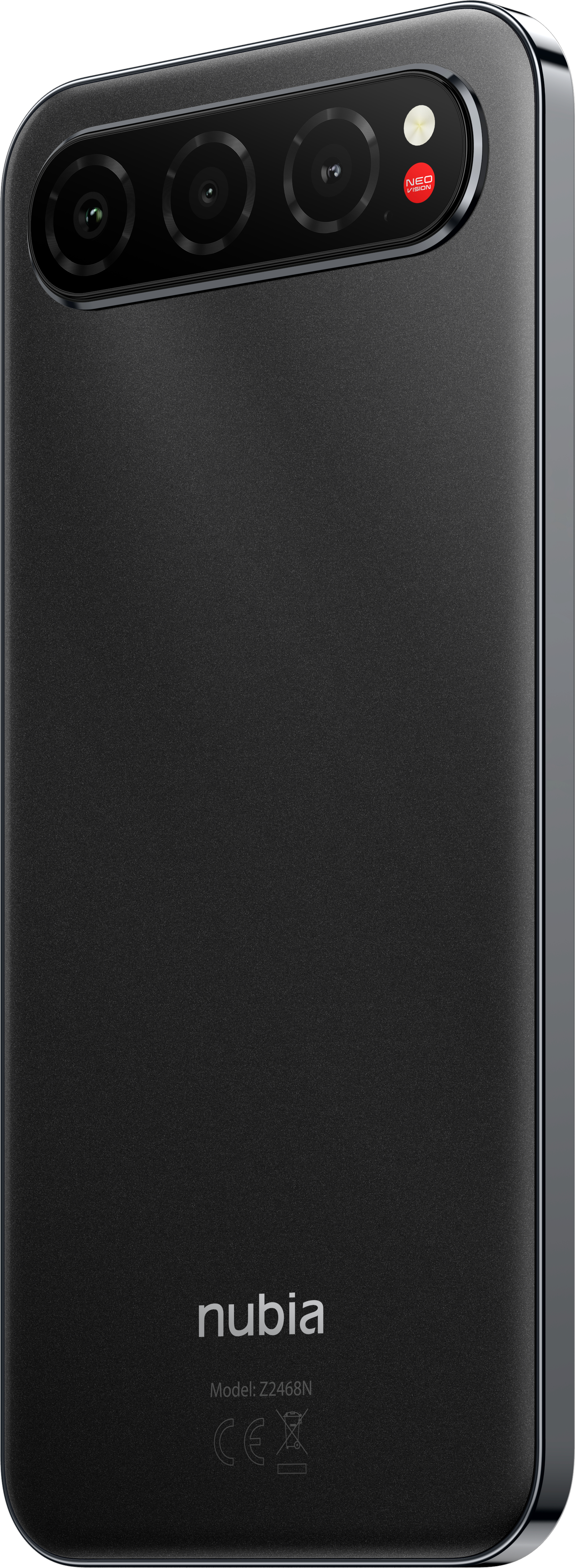 Parte trasera de un smartphone negro Nubia con módulo de triple cámara arriba y el logotipo de nubia abajo.