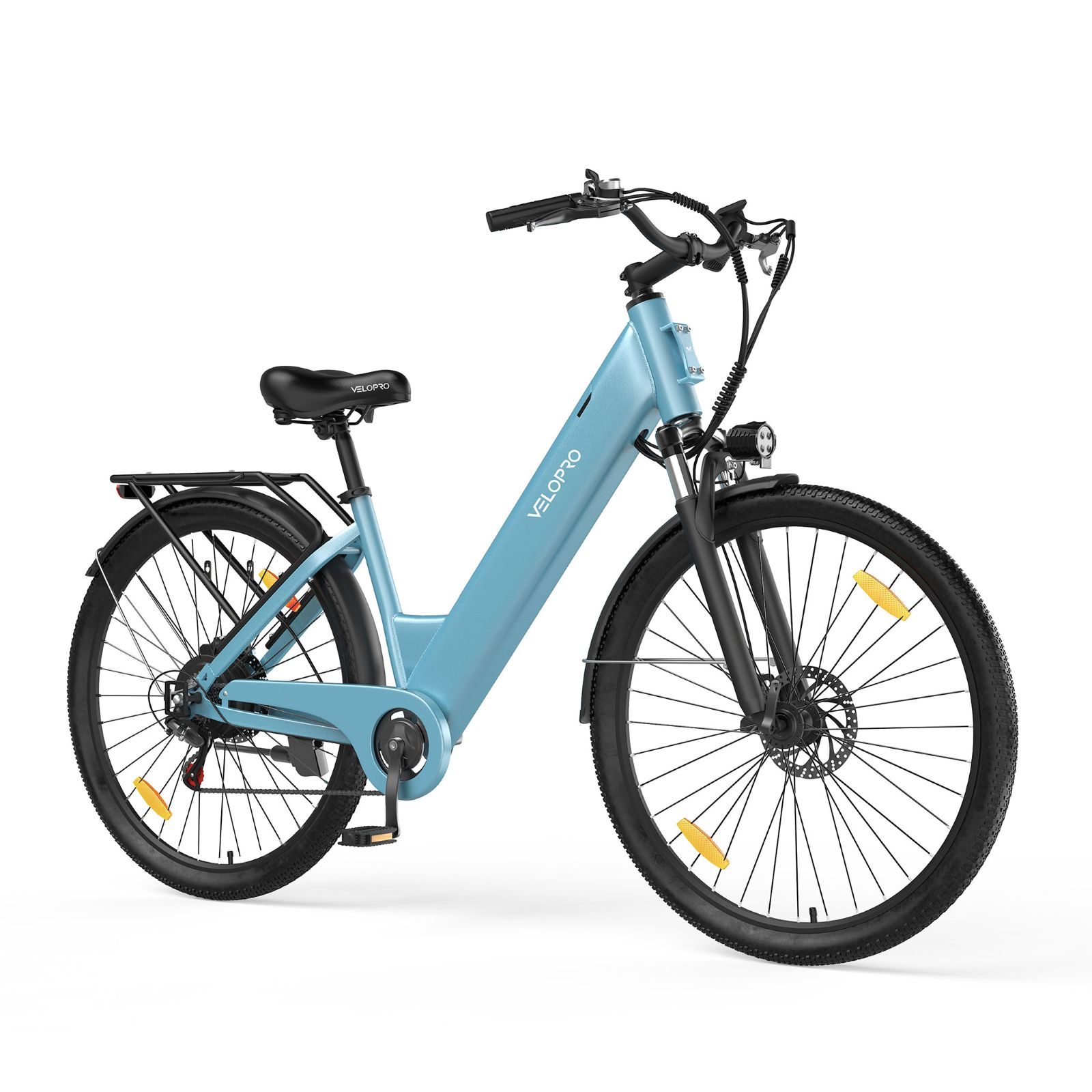 Una bicicleta eléctrica azul claro con manillar, sillín y ruedas negras sobre fondo blanco.