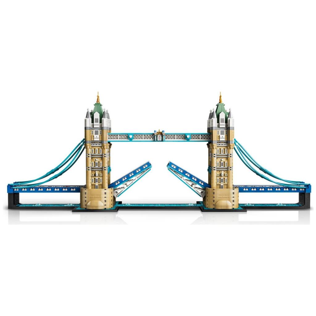 Beyaz arkaplanda mavi detaylar ve kalkık köprüleriyle Tower Bridge'in Lego modeli.