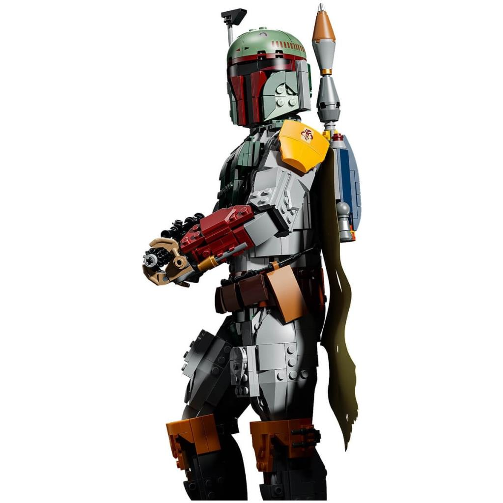 Beyaz arka planda izole edilmiş, jetpack ve blaster'a sahip tam zırhlı bir Lego Boba Fett aksiyon figürü.