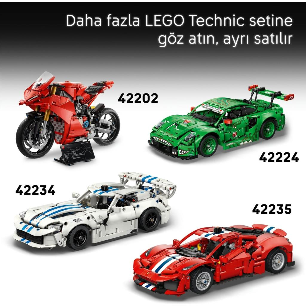 Numaralarıyla gösterilen dört Lego Technic seti: kırmızı motosiklet, yeşil araba, beyaz araba ve kırmızı araba.