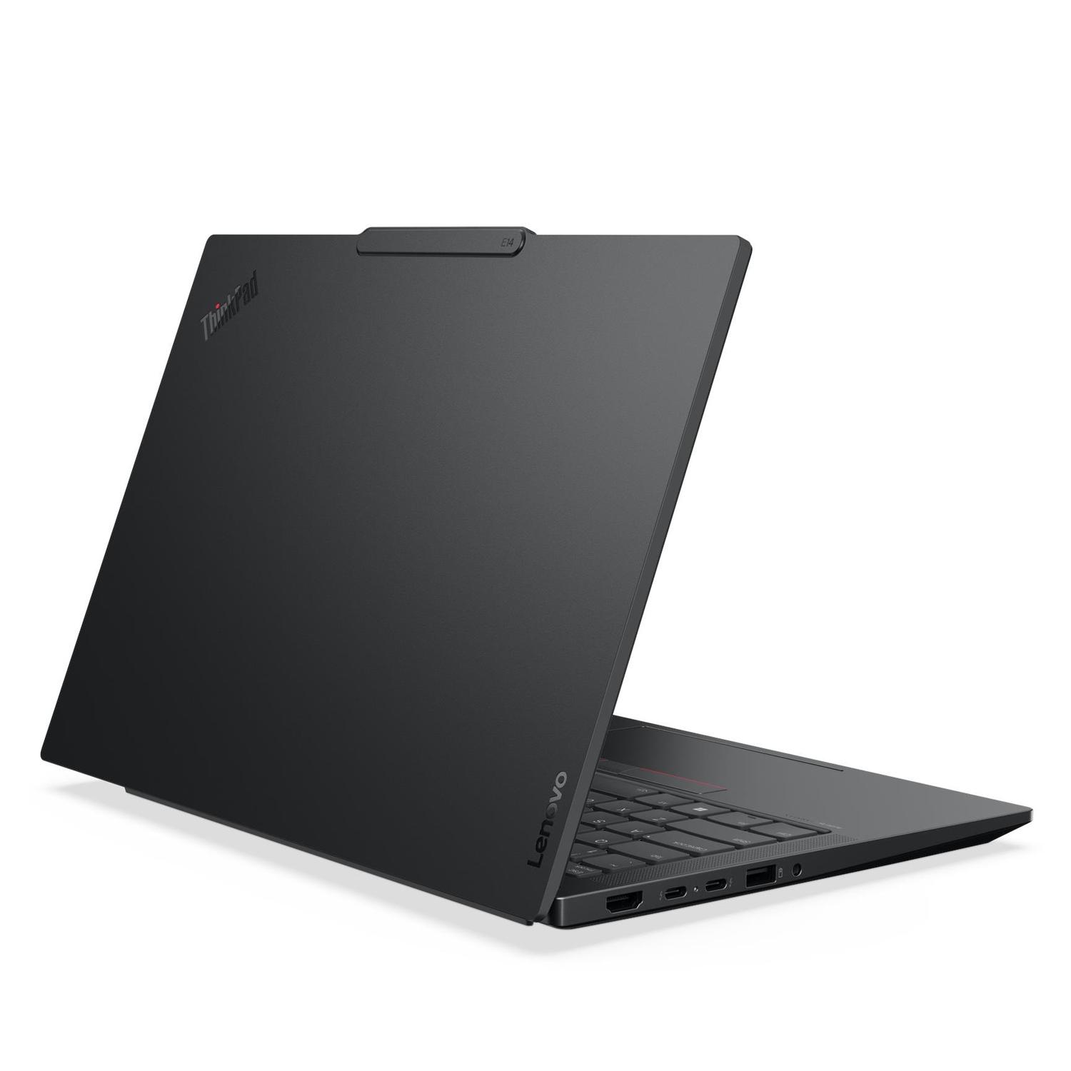 Beyaz arka planda klavyesi ve yan portları görünen, hafifçe kapalı siyah bir Lenovo ThinkPad dizüstü bilgisayar.