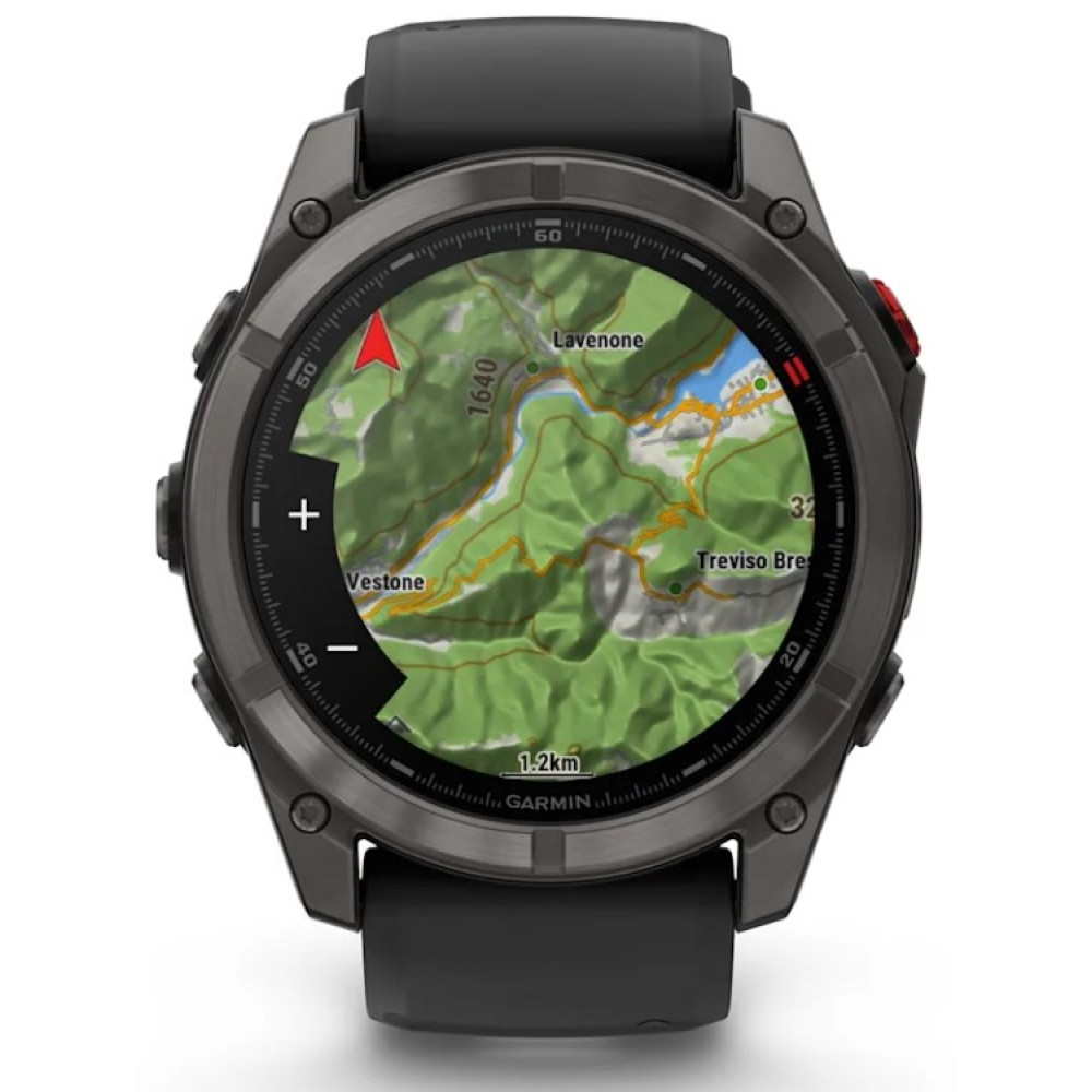 Czarny zegarek sportowy Garmin wyświetla szczegółową mapę topograficzną na okrągłym ekranie.