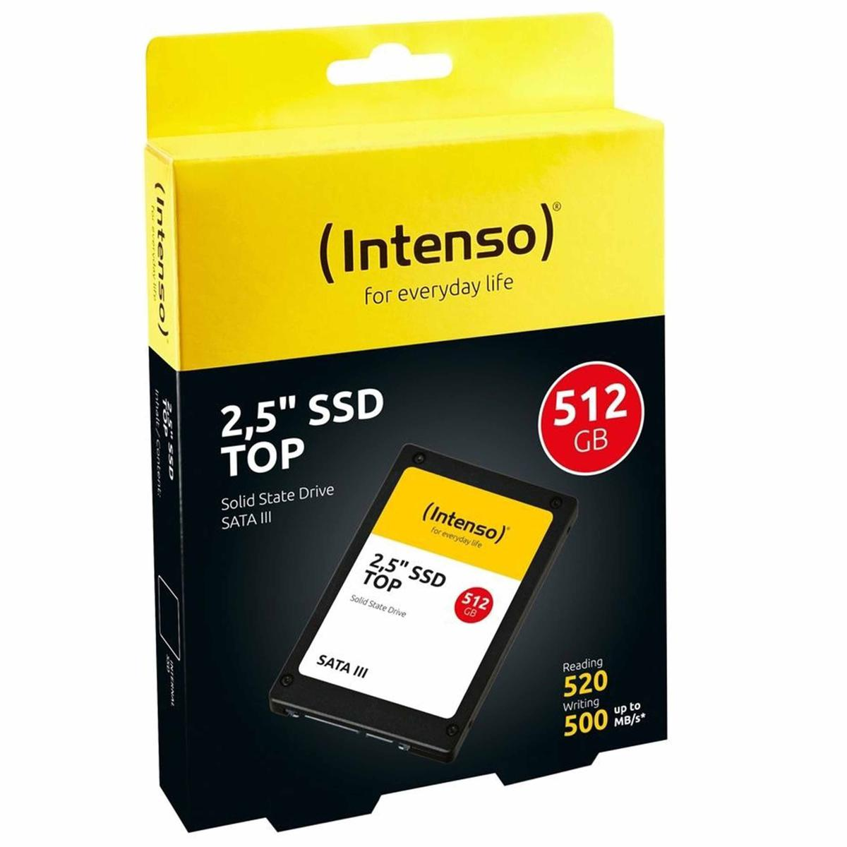 Beyaz arka planda Intenso 512GB 2,5 inç SSD sabit diskin sarı ve siyah ambalajı.