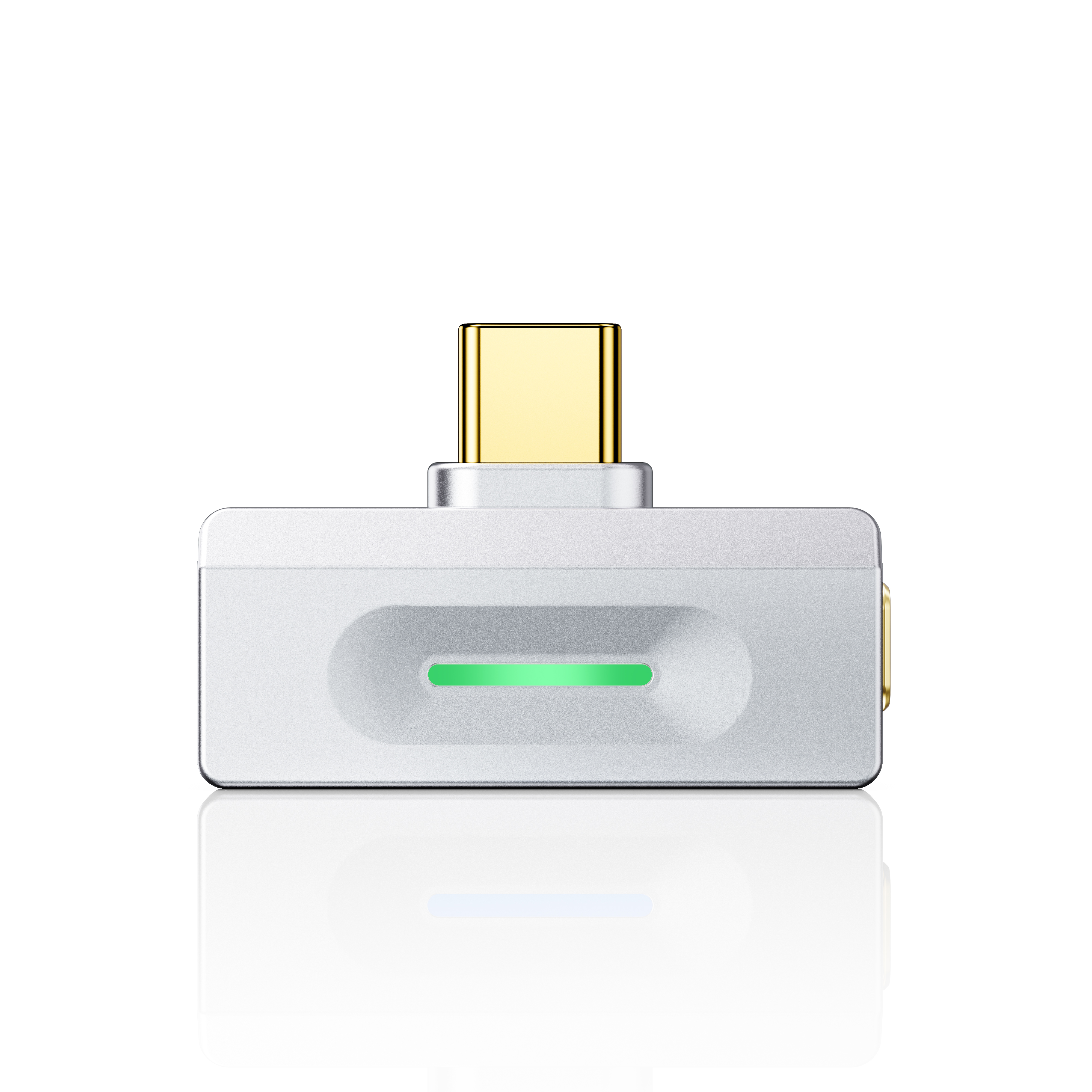 Srebrny adapter USB-C ze złotym złączem i zielonym wskaźnikiem LED na białym tle.