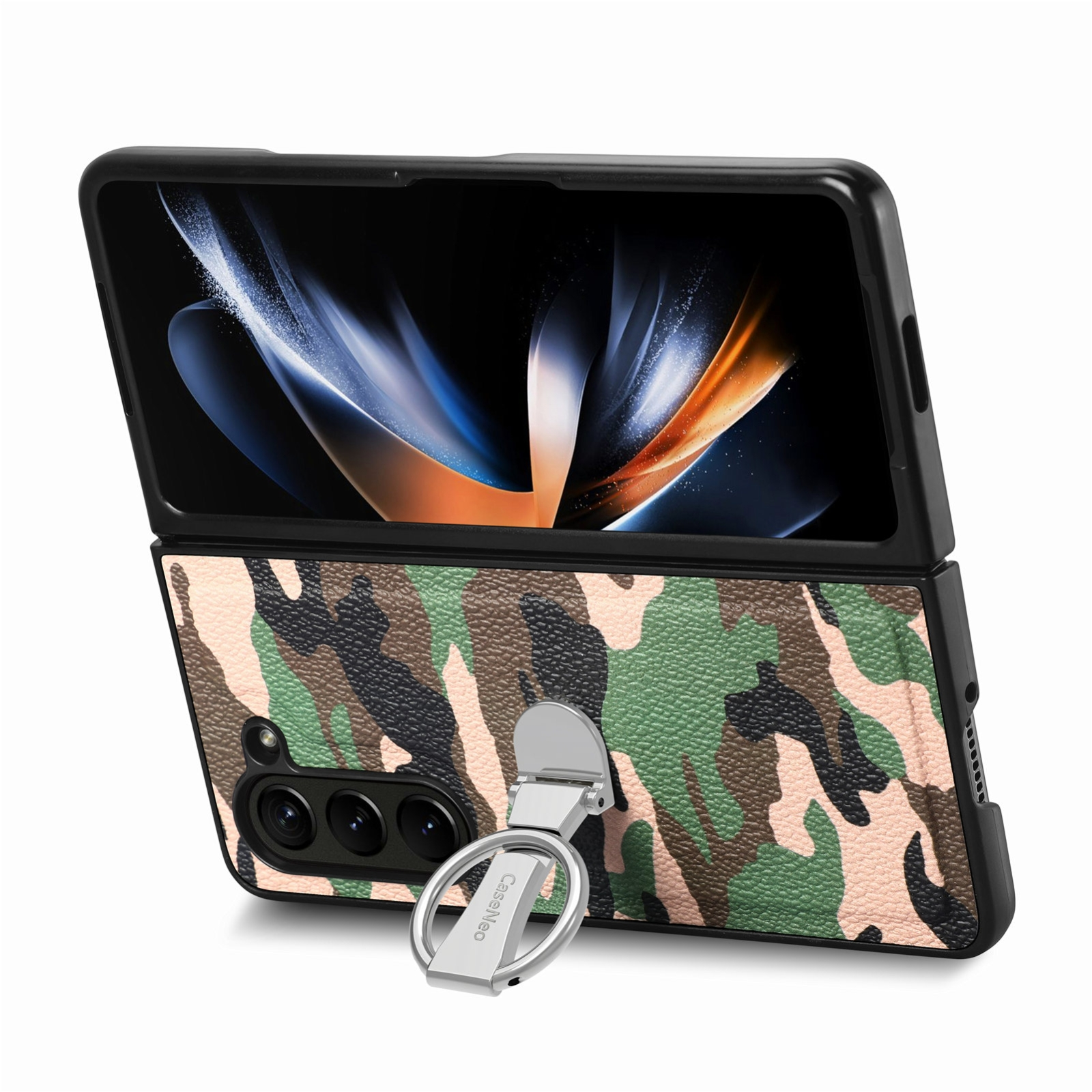 Un smartphone plegable con funda de camuflaje y un soporte de anillo plateado en la parte trasera.