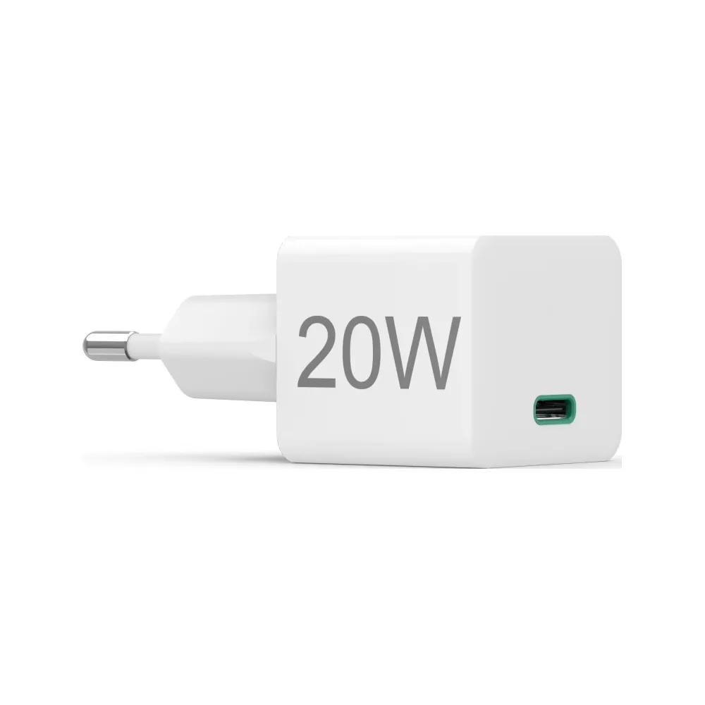 Un caricatore da muro USB-C bianco da 20W con una spina su un lato, su sfondo bianco.
