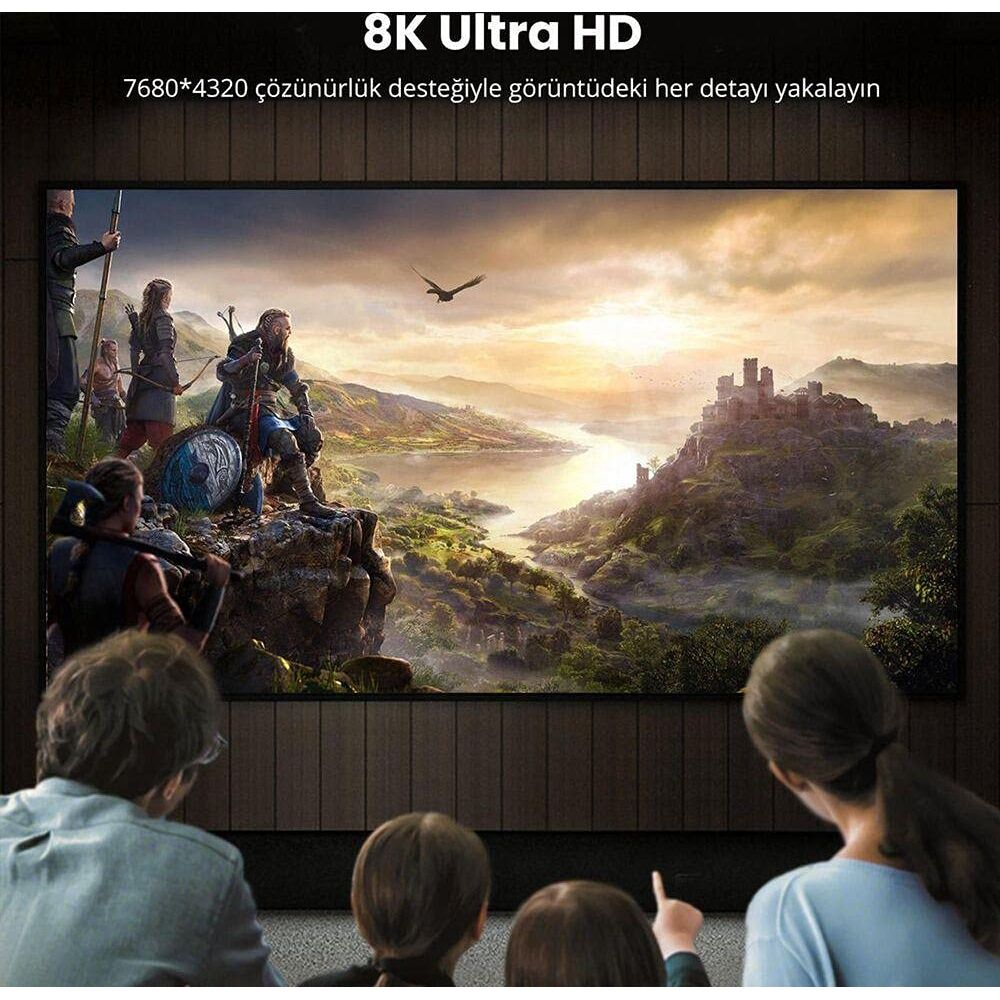 Rodzina ogląda duży ekran przedstawiający wikingowski krajobraz z napisem 8K Ultra HD.