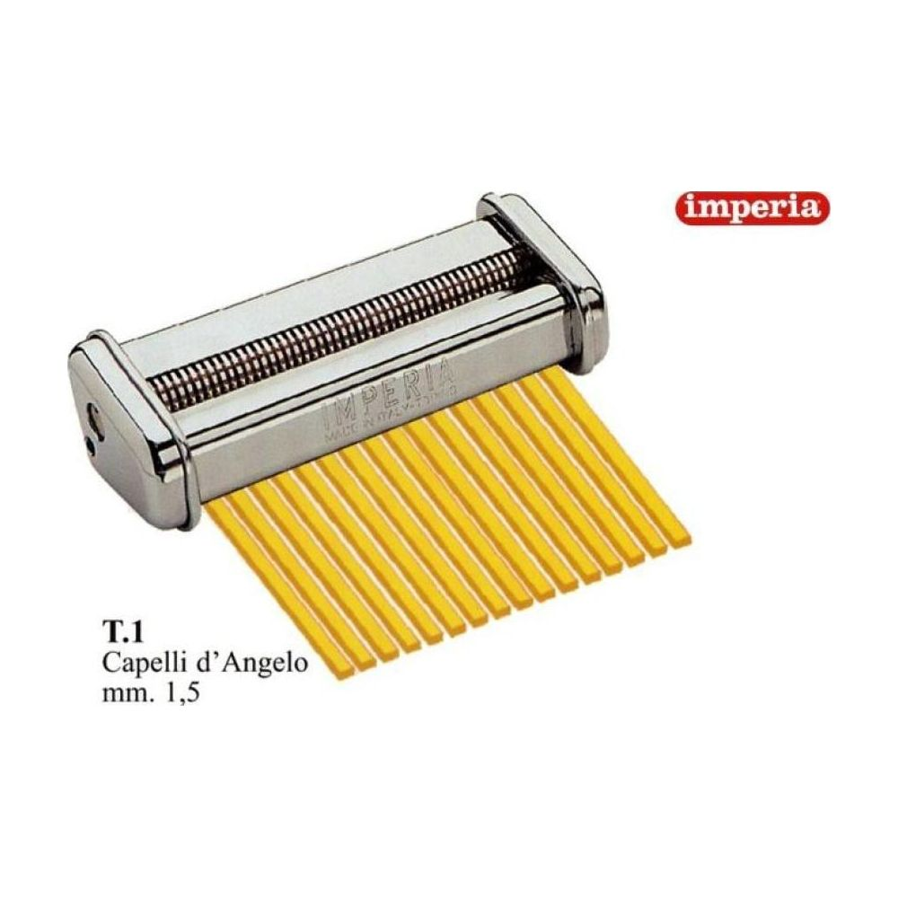 Accessorio cromato Imperia che taglia pasta gialla Capelli d'Angelo.