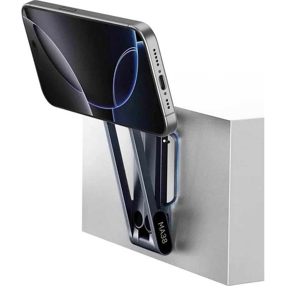 Uno smartphone grigio montato su un supporto MA38 argentato fissato a parete.