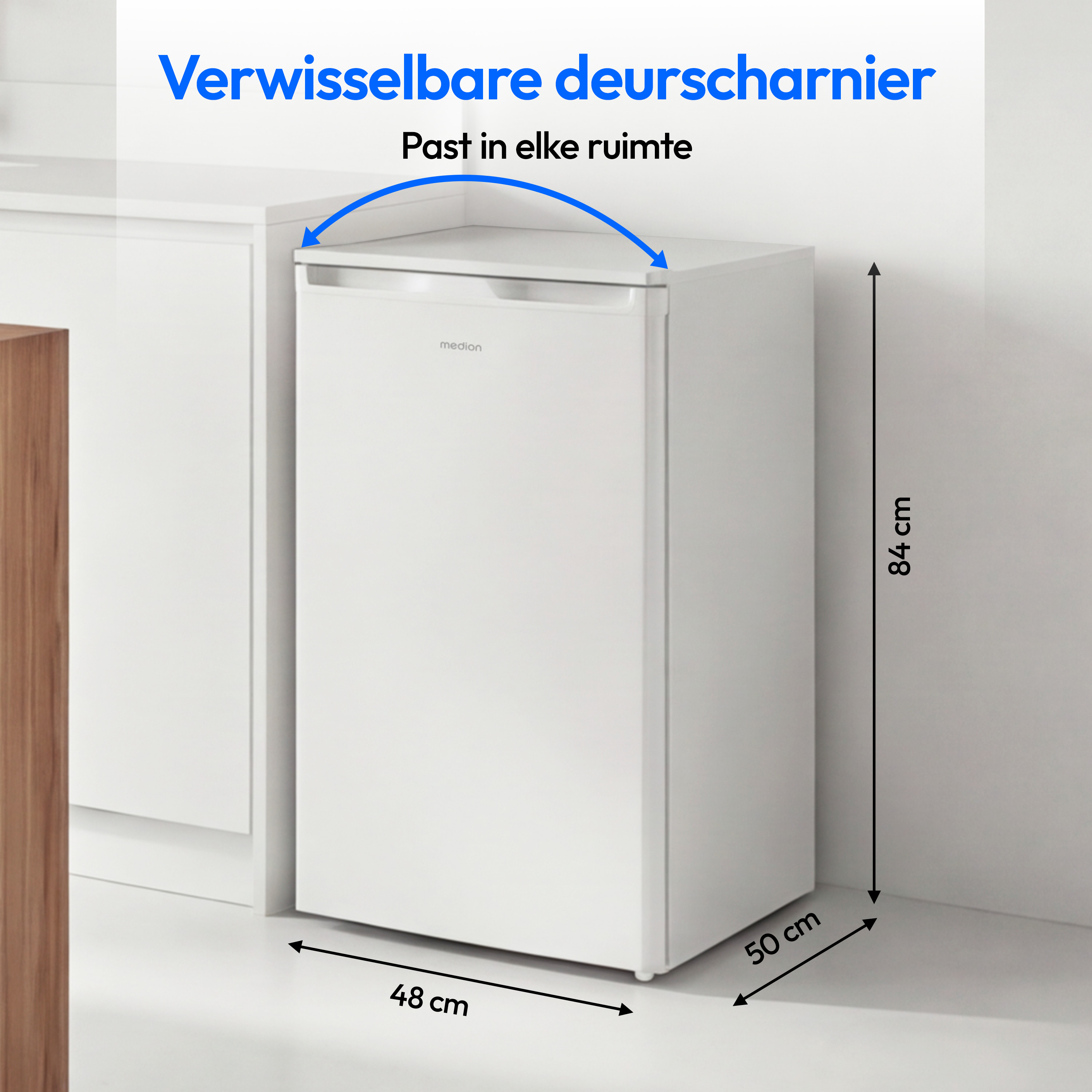 Kompakter weißer Medion-Kühlschrank, 84 cm hoch, 48 cm breit und 50 cm tief, mit reversibler Tür.